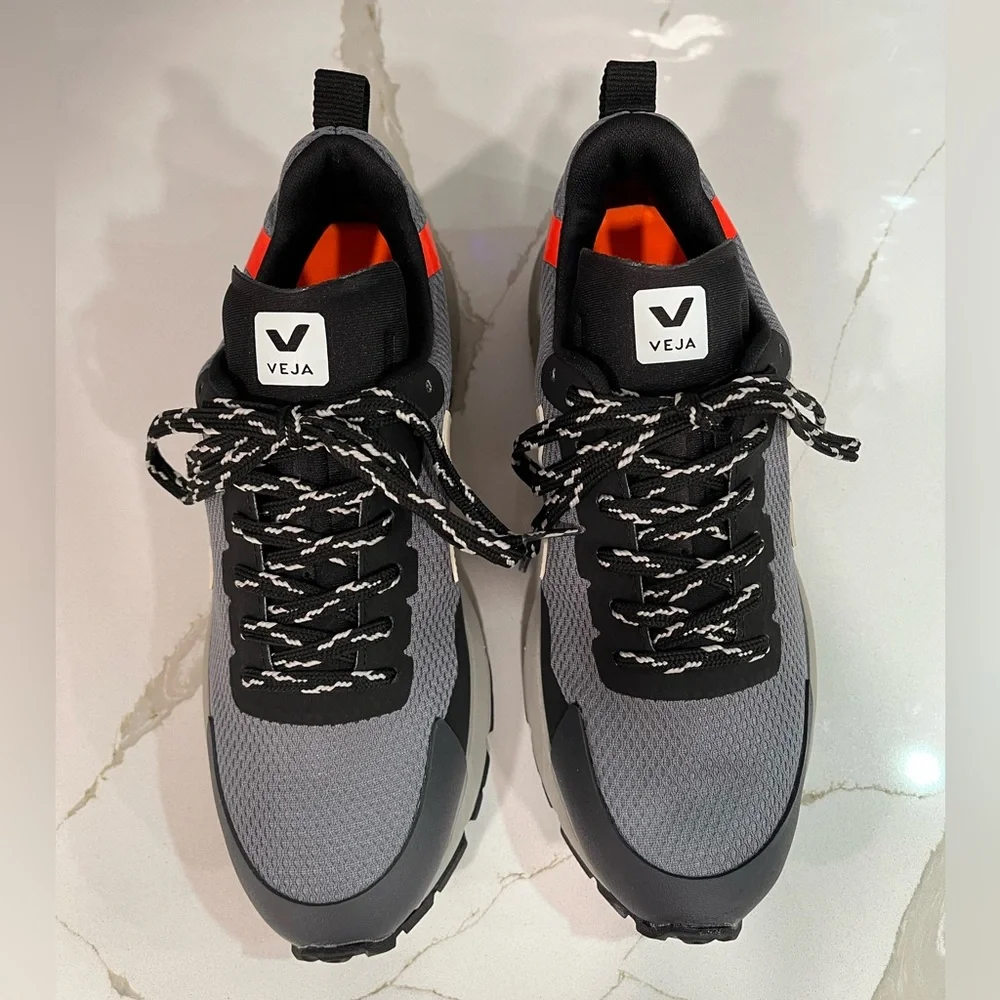VEJA Dekkan Alveomesh. Women Size 6. Color Gray/Black. - Picture 3 of 12